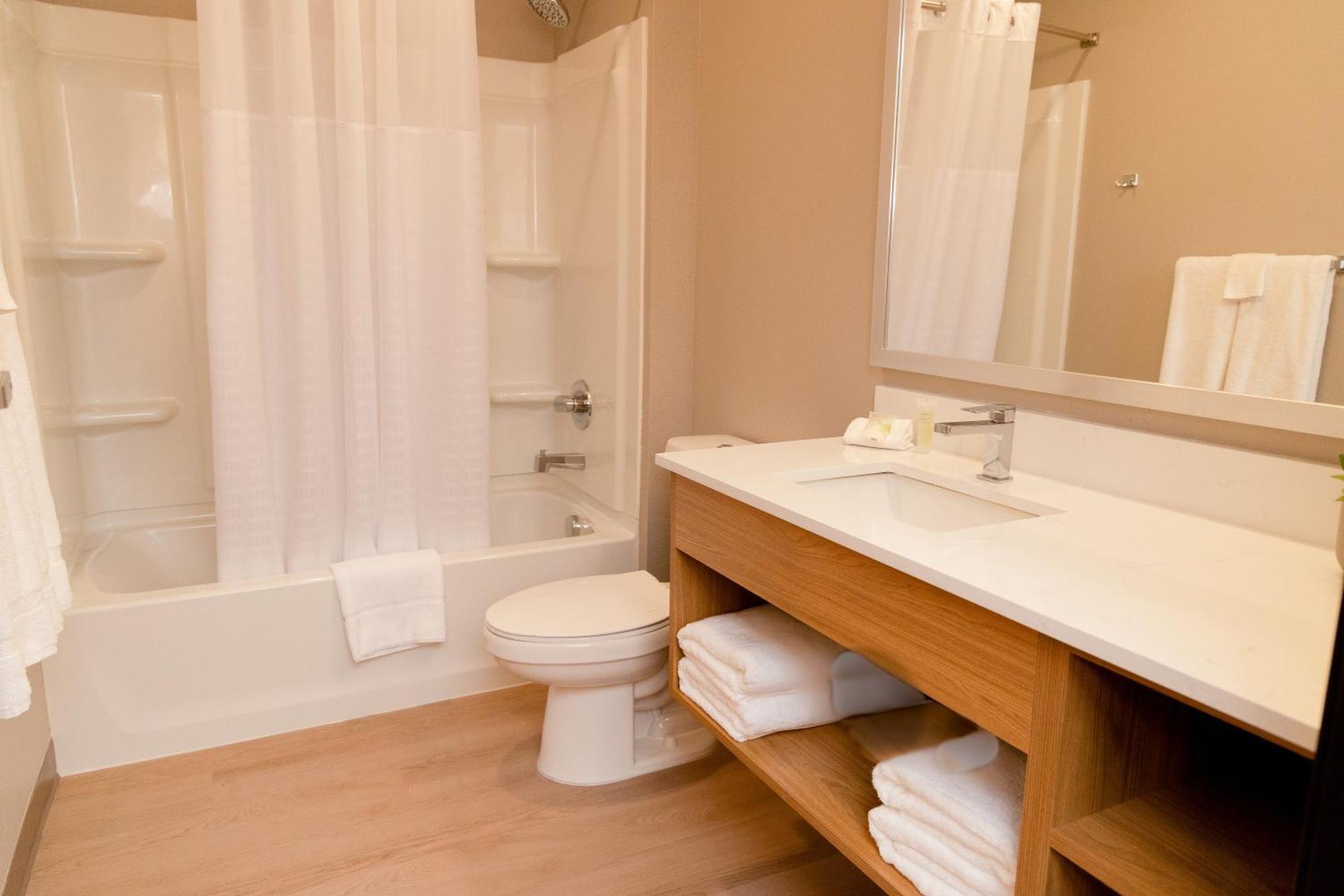 Livaway Suites Tri-Cities-Richland Exterior foto